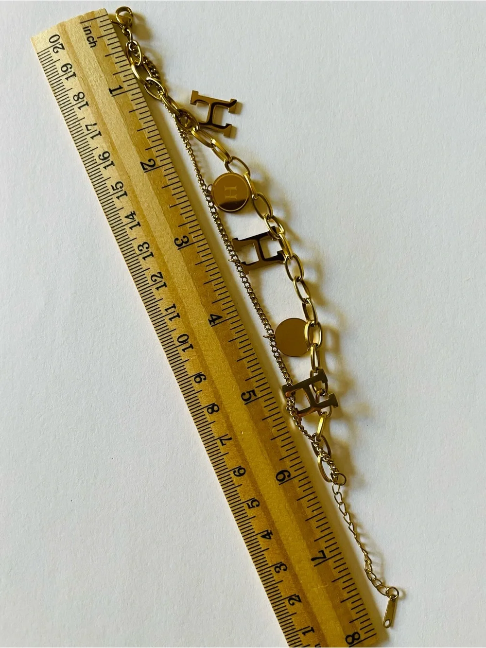 N/A elegant gold